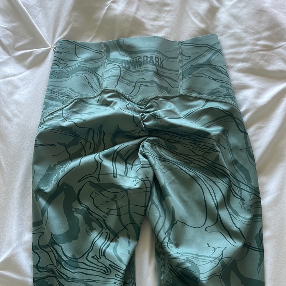 BRAND NEW GYMSHARK LEGGINGS